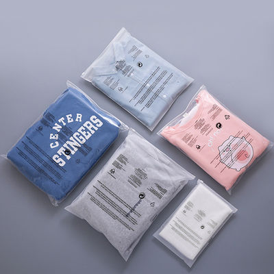 CPE / PE / PPE Печатные полиэтиленовые пакеты влагостойкие Mylar Frosted Zip Lock Bags для одежды
